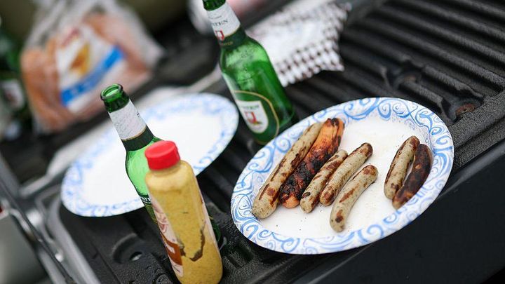 日本クラブも出場の巨大大会、ビール1杯が「2400円」！驚愕の物価にファンがビビる