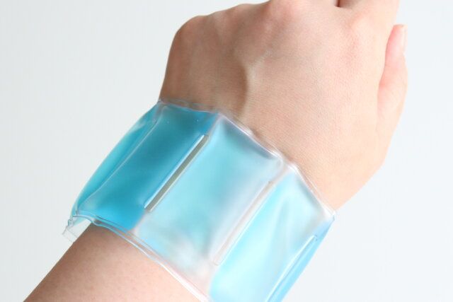手首用クールバンド 使用例