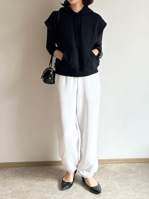 style④モノトーンでラフさを緩和