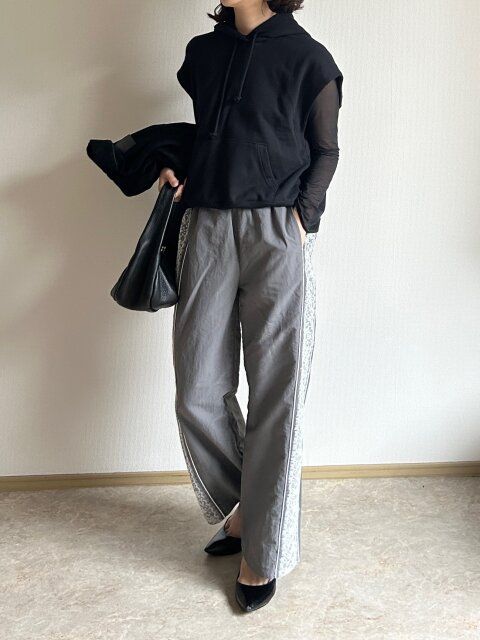 style②異素材レイヤードで魅せるモードカジュアル