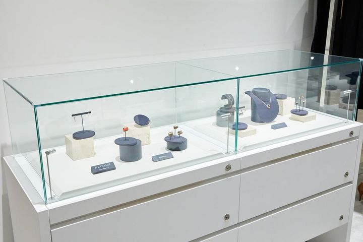 画像: 希少性の高い「REPOSSI」のジュエリー