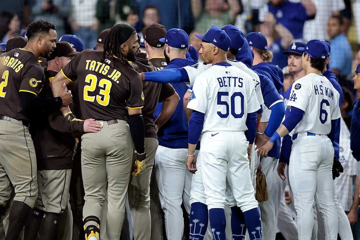 死球続きで乱闘騒ぎとなった、ドジャースとパドレス（C）Getty Images