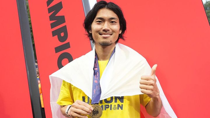 「奥さんめっちゃ綺麗」190cmの日本代表が結婚披露宴！同じ長身の美人妻が話題に