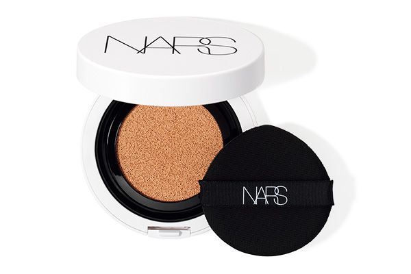 NARS ライトリフレクティング セラムクッションファンデーション