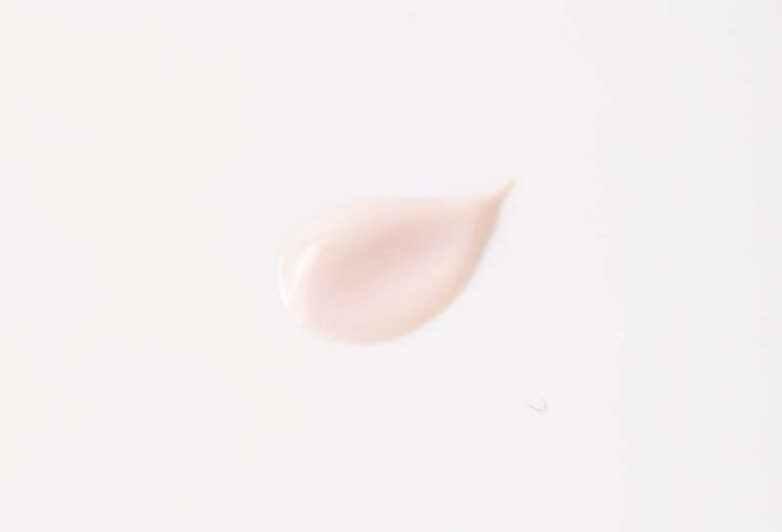 UVイデア XL プロテクショントーンアップ ローズのテクスチャー