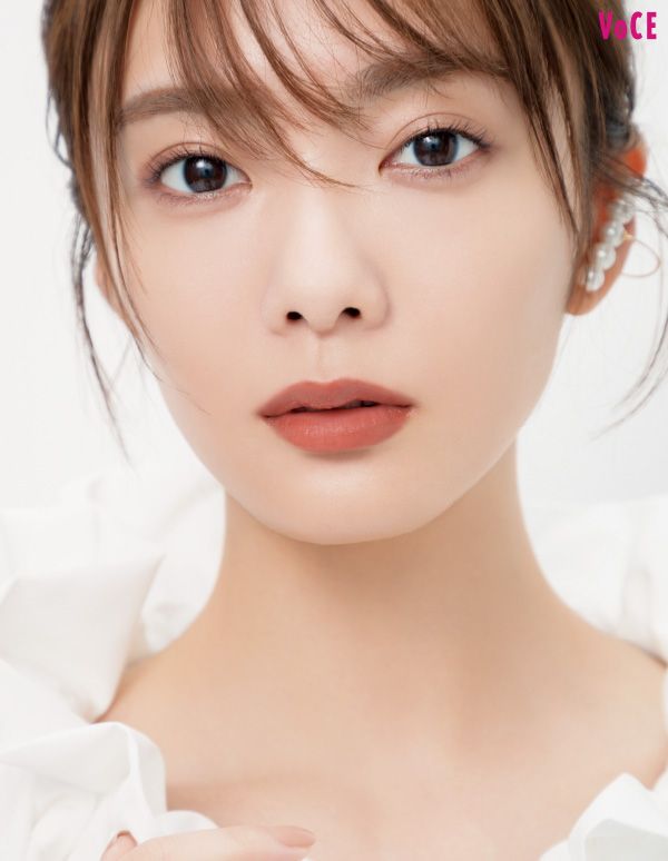 田村保乃さん／ベルベット フィット リップスティック 02 使用