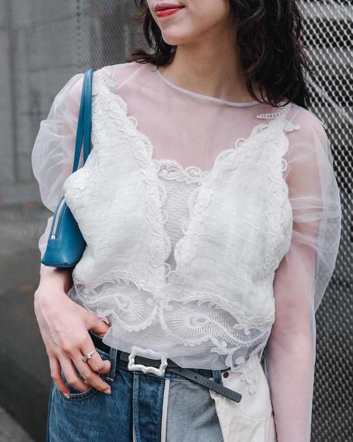 相性抜群な“甘トップス×デニム”のお手本コーデ 5選。甘辛MIX上手になろう！【TOKYO SNAP】