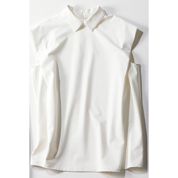 ルフィルの衿付きノースリーブブラウス