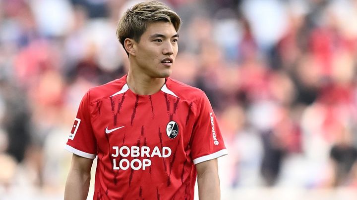 「お姫さまみたい」日本代表の10番、超美人妻との結婚披露宴を報告