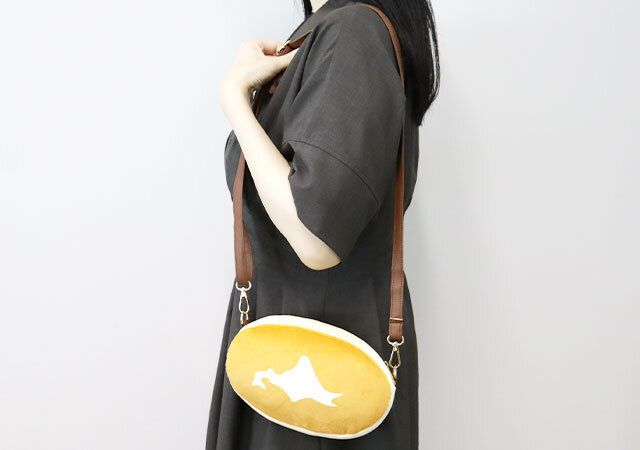 北海道チーズ蒸しケーキポーチショルダーストラップ