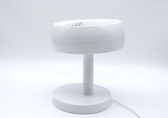 ダイソー USB式サーキュレーター 角度 真上