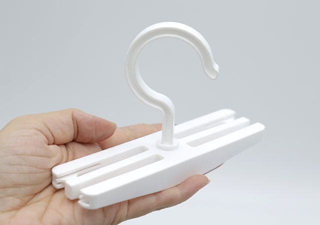 セリアのベルトハンガーは省スペースで収納できる
