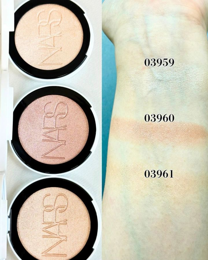 NARS ライトリフレクティング ルミナイジングパウダー スウォッチ