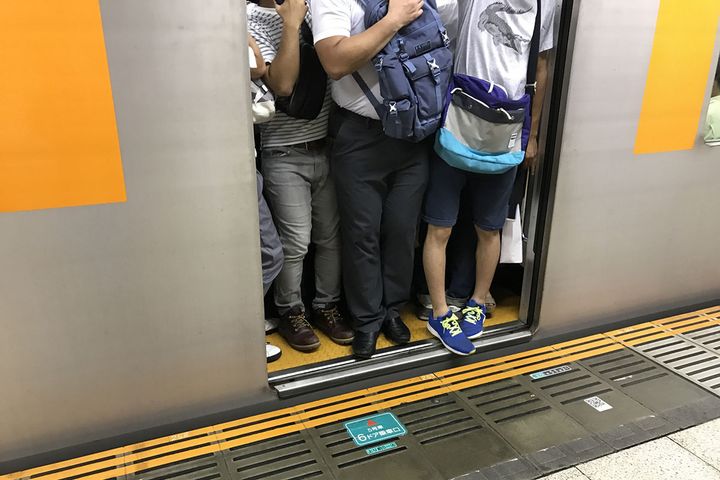 「電車通勤中にイラッとする人」ってどんな人？
