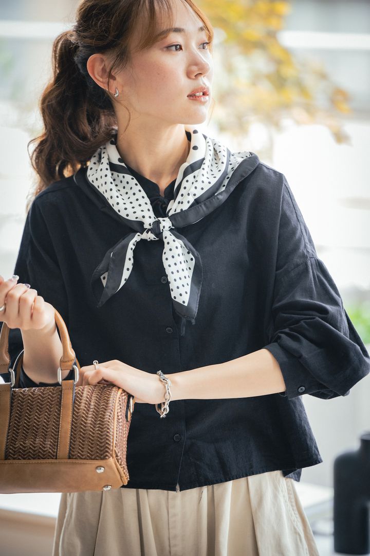 問題です！モノトーンコーデが一気に可愛くなる、トッピングすべき小物は何でしょう？【FUDGE FRIEND おしゃれさんの毎日コーディネート vol.546｜UMI】
