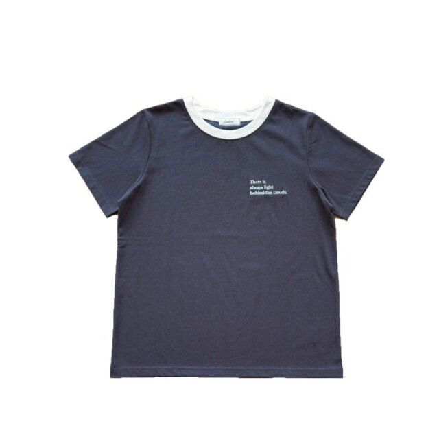 しまむらのリンガー配色刺繍ロゴTシャツ