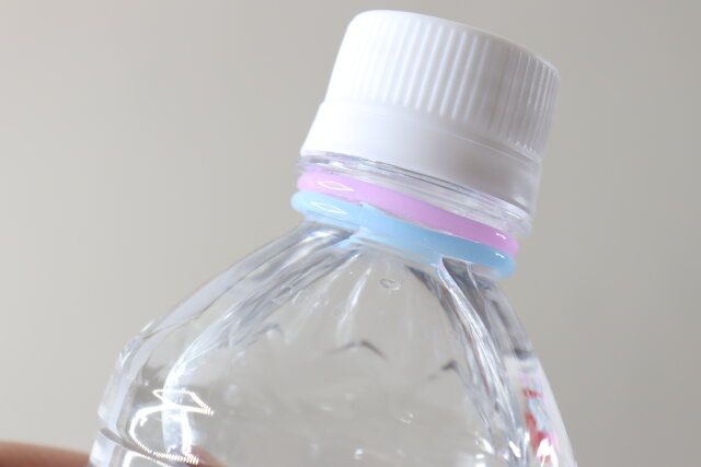 ダイソー 傘マーカーリング（ブルー系、6個） ペットボトル 使用例