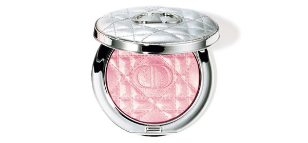 ディオール ディオールスキン フォーエヴァー グロウ ルミナイザー