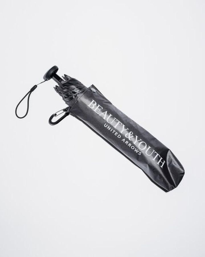 画像: 折りたたみ傘￥6,930（BEAUTY&YOUTH） store.united-arrows.co.jp