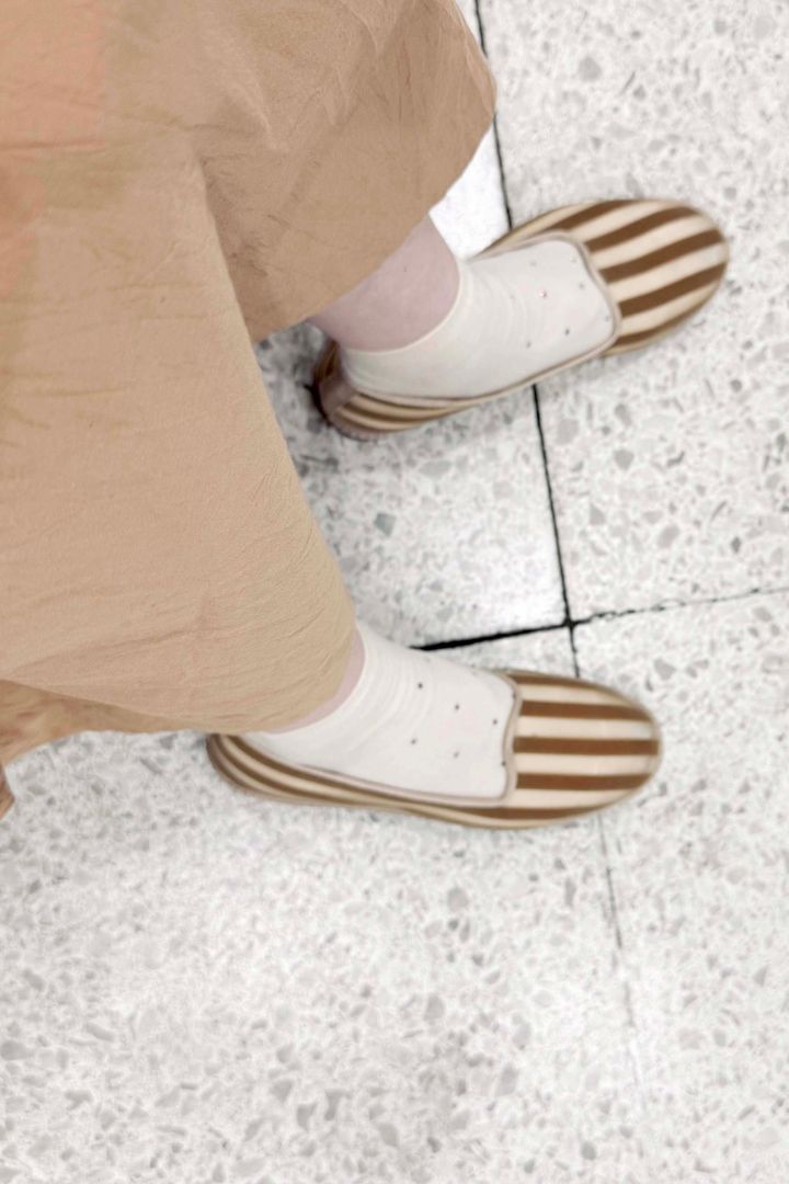 夏シューズ2025◎ 夏の靴は3足あれば最強、着回しの効くスタイリング実例集【ささやかですてきなもの 大谷有紀 vol.241】