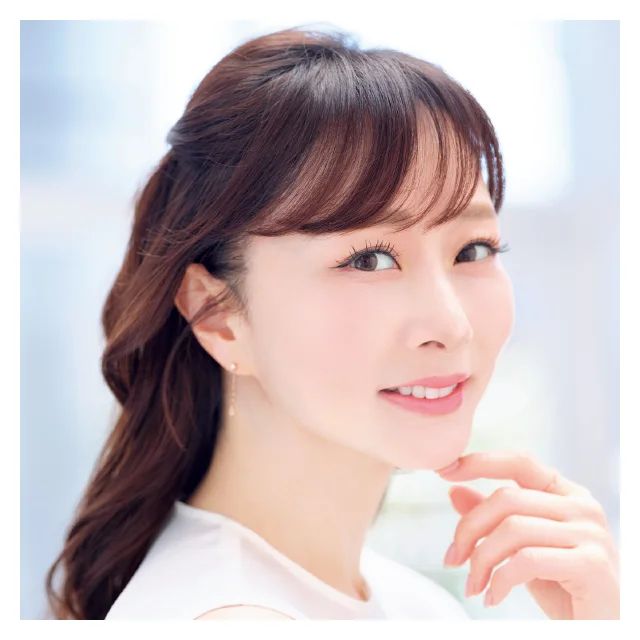 夏の“崩れない”ベースメイク特集｜下地、ファンデーションの塗り方や、メイク直しのポイントも_29