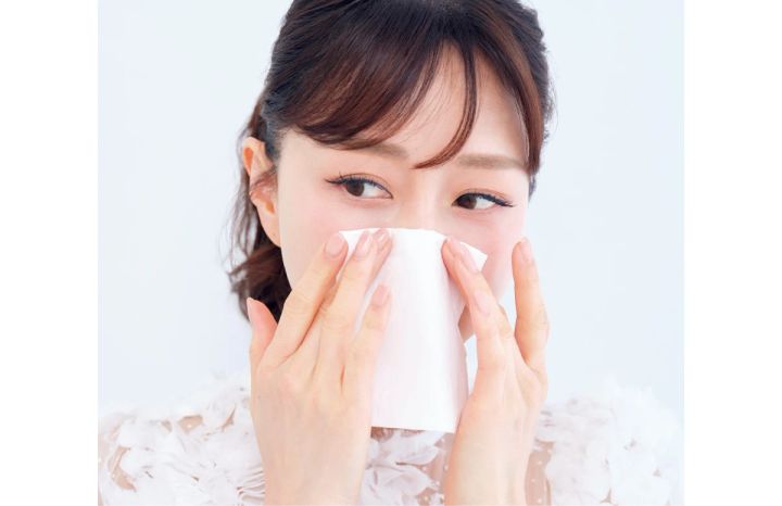 石井美保さん 昼のメイク直し 