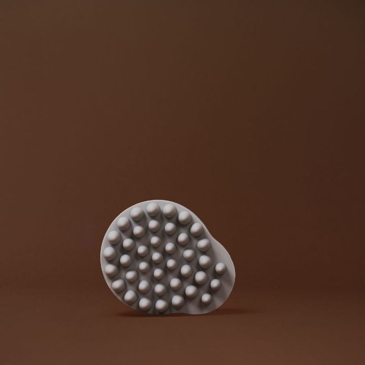 soel／LIVING-OIL 頭皮用マッサージブラシ