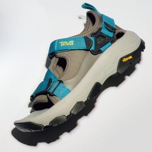 「このサンダル履いたら他は無理」最強すぎるストラップサンダル3選【2025年夏】