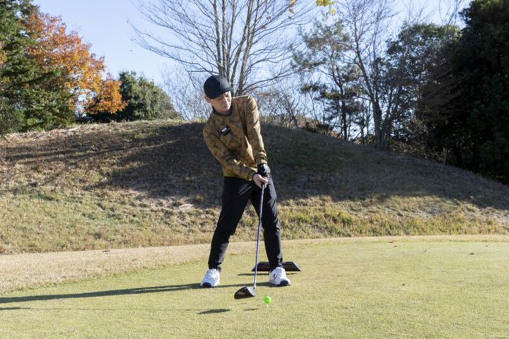 ダフらず飛距離を伸ばすコツは？フォローの風を利用する打ち方！