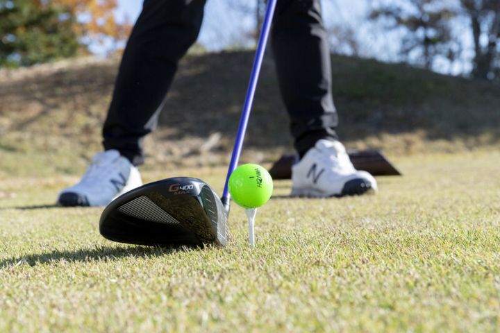 ダフらず飛距離を伸ばすコツは？フォローの風を利用する打ち方！