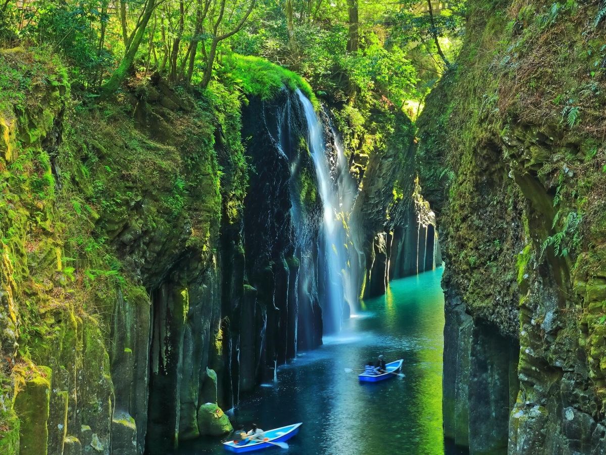 絶景だと思う「日本の滝」ランキング！ 2位は宮崎県の「高千穂峡