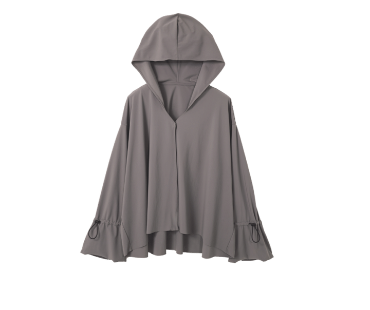 ゆったりフォルムで涼しくリラックス。1万9800円（スピード／ゴールドウイン カスタマーサービスセンター）