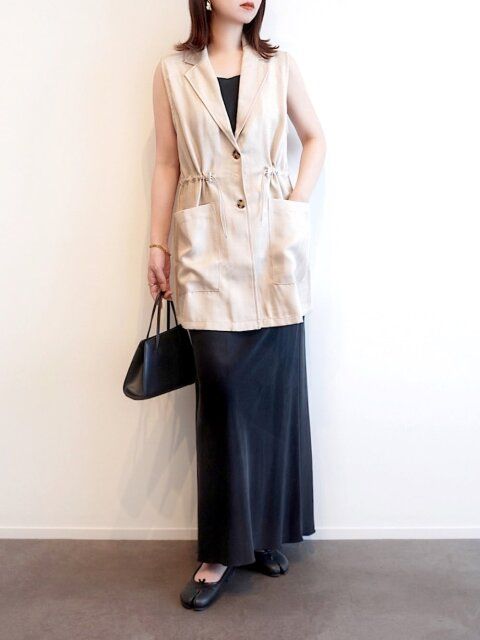 黒キャミワンピースコーデ2