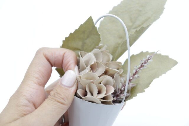 セリアのハンギングコーンはドライフワラーを飾るのにおすすめ