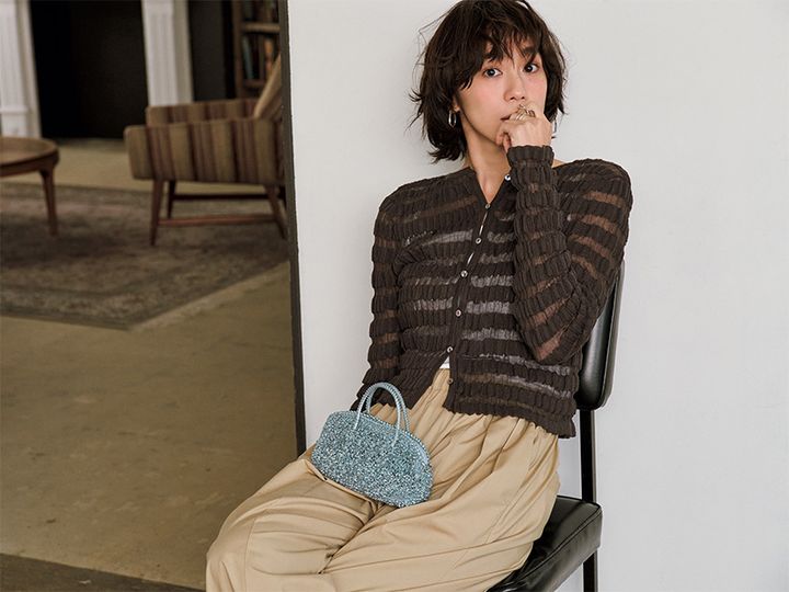 短丈Tと同バランスでもフロントボタンで表情豊かなトップス気分のカーデ