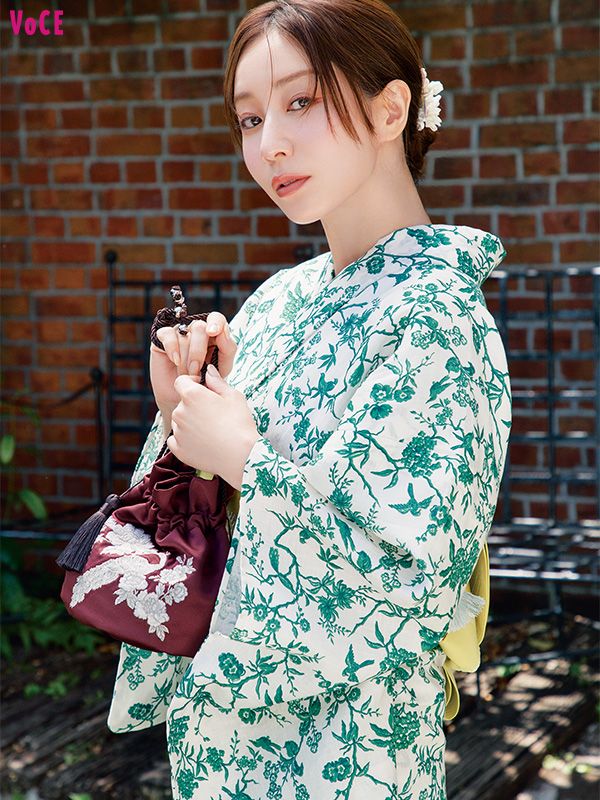 浴衣をまとって肌も所作も美しく