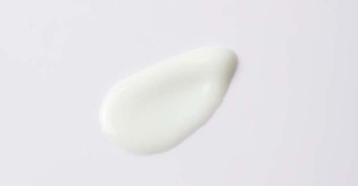 ロート製薬 スキンアクア ヒアルロンセラムUV のテクスチャー