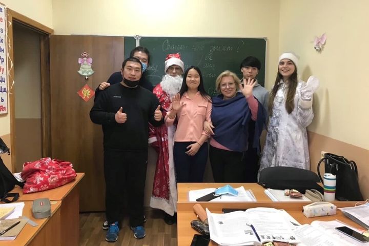 【インタビュー】サッカー選手と異国大学生をかけ持つ日本人MFが語る東欧の独裁国家の実態とは