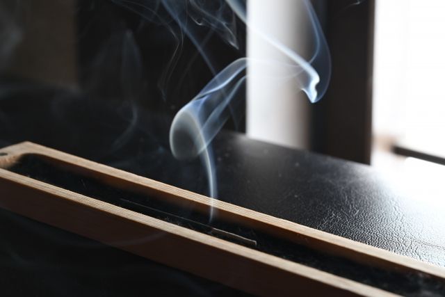 白檀のような奥深い香り