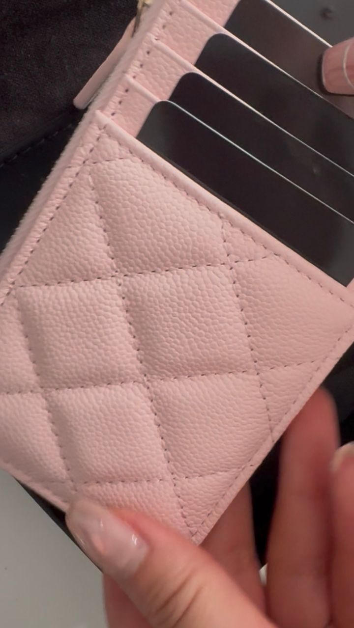 【コンパクトで収納力抜群♡】CHANEL ミニ財布 CHANEL《コンパクト！》 ウォレット ミニ 財布 メンズ ジップ