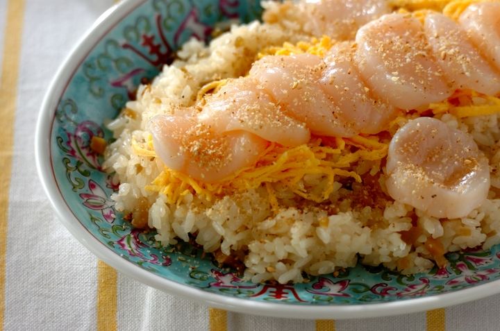 シンプルに。ホタテの中華風ちらし寿司