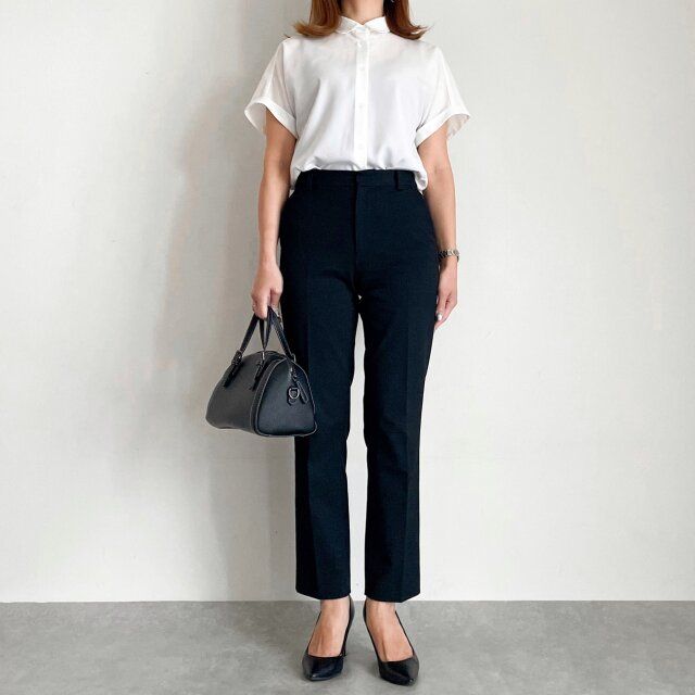 リクルート感漂う真面目なコーデ