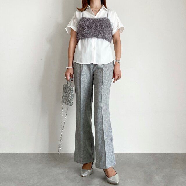 ビスチェを合わせたレイヤードコーデ