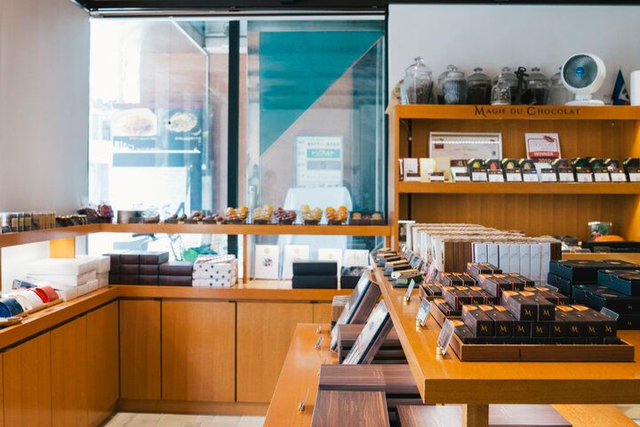 チョコレート尽くしの絶品かき氷も♪ビーントゥバ－専門店「マジドゥショコラ自由が丘」