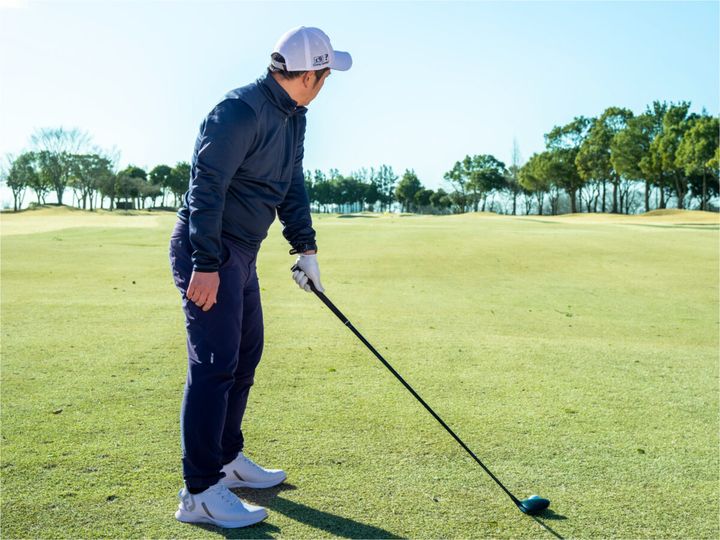 知っていると得するFWの裏ワザはコレ！片手アドレスを試してみて