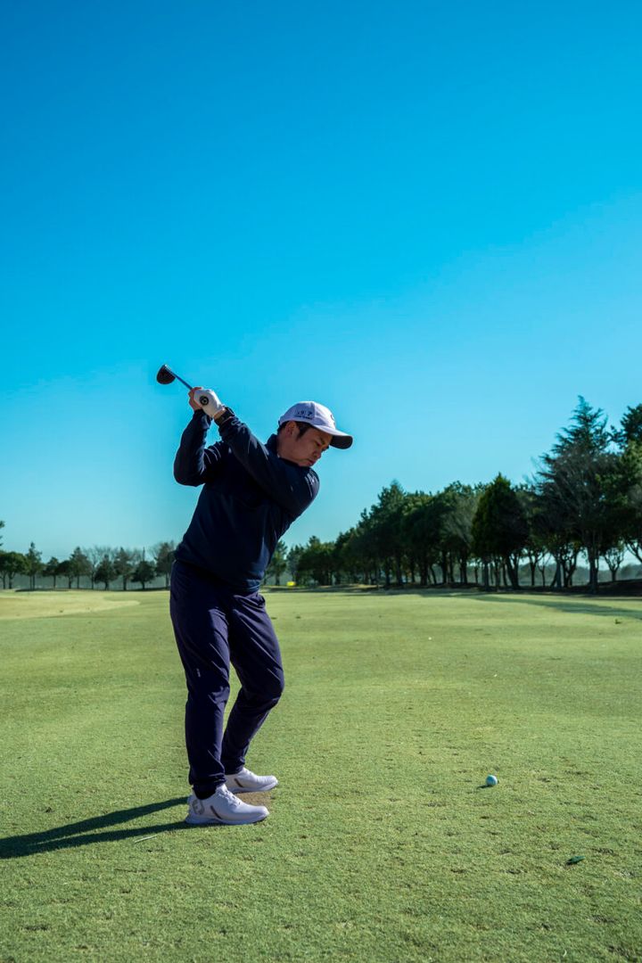 知っていると得するFWの裏ワザはコレ！片手アドレスを試してみて