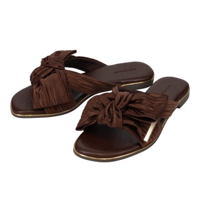 しまむらのリボンフラットサンダル