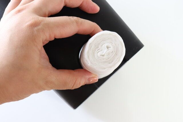 ダイソーのゴミ袋をセットするセットしやすいロールゴミ袋用ゴミ箱