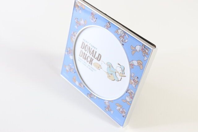 ダイソー フォトフレーム、丸（ドナルド＆デイジー）DC8 デザイン