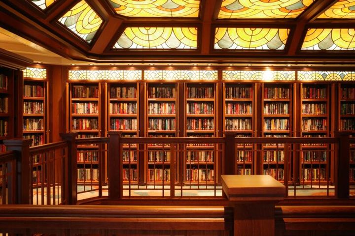 クイーン・エリザベスのライブラリー②